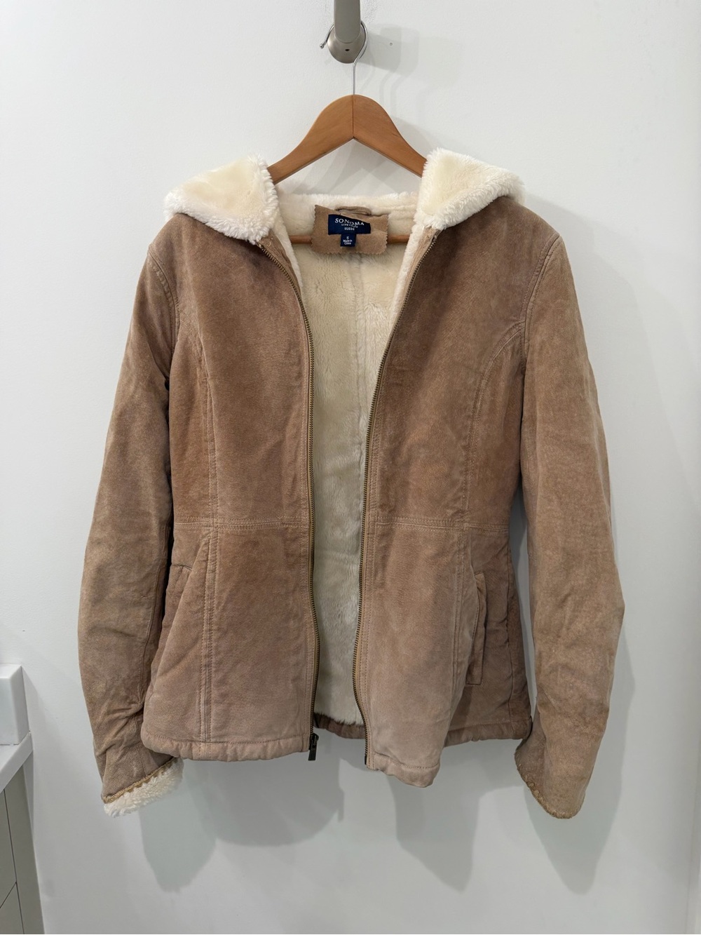 Vintage Women’s Genuine Soft Leather Suede w/ Faux Cream Fur Lining Suede Jacket